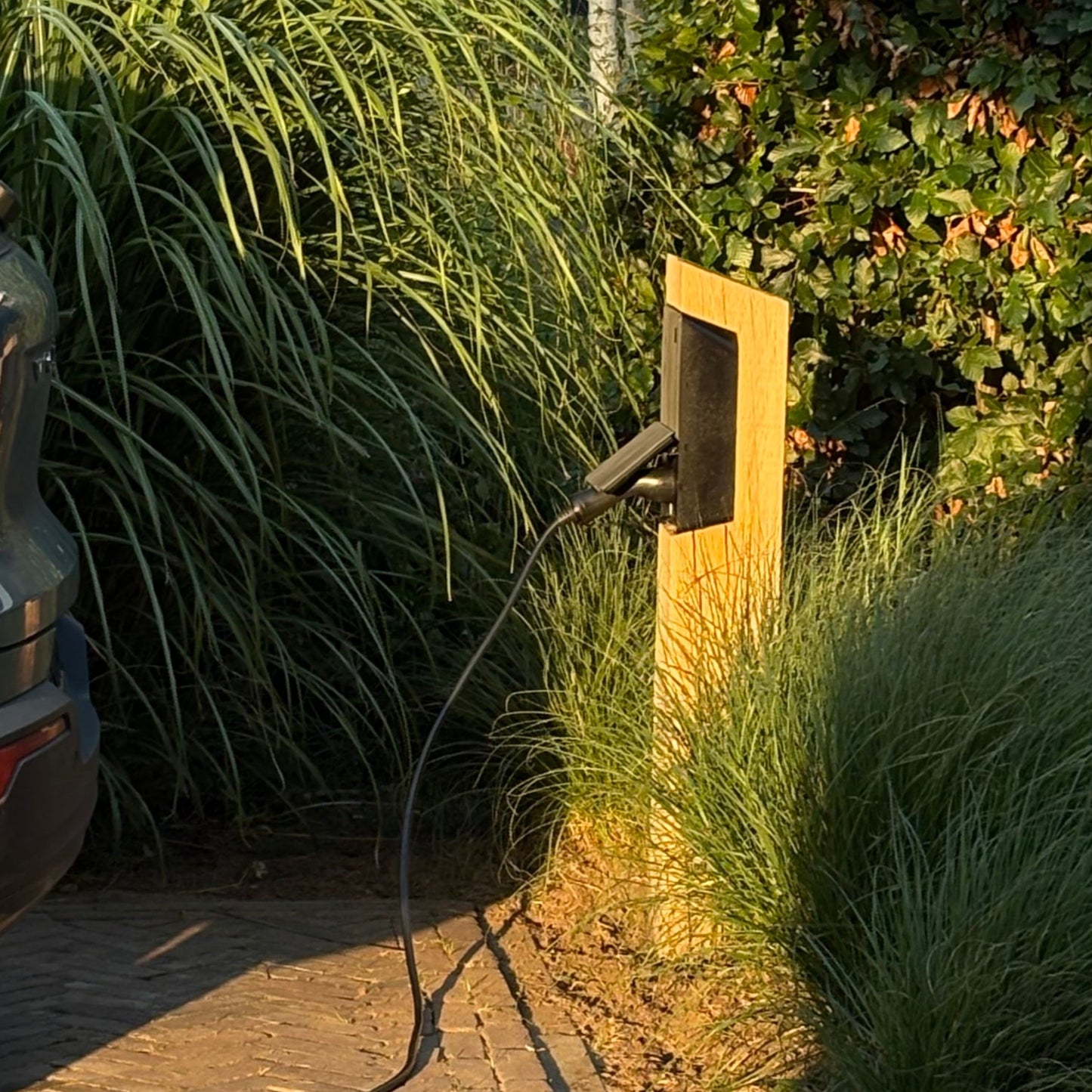 Massief eikenhouten laadpaal