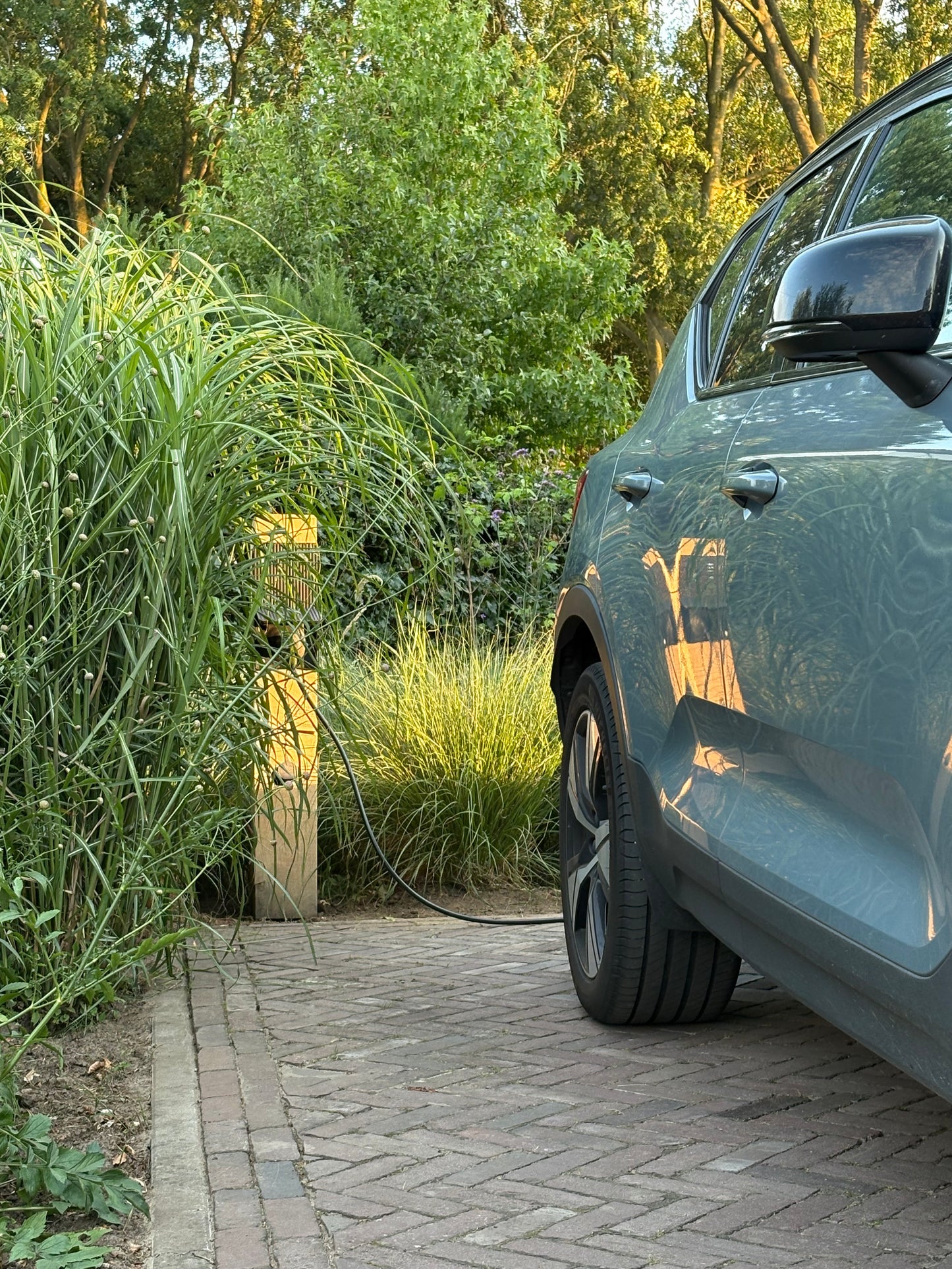 Massief eikenhouten laadpaal